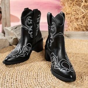 Black Western Cowboy Boots with White Embroidery